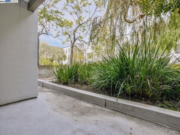 2 Admiral Dr 280, Emeryville CA 94608