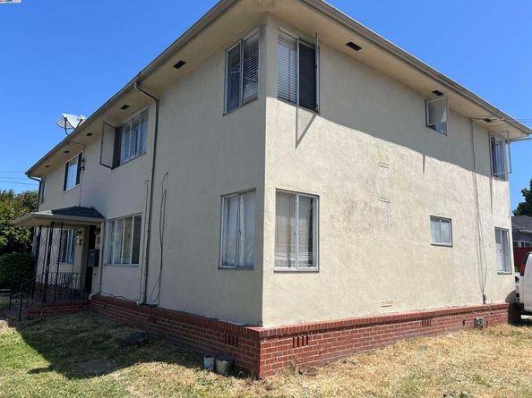 10926 Bancroft Ave, Oakland CA 94603