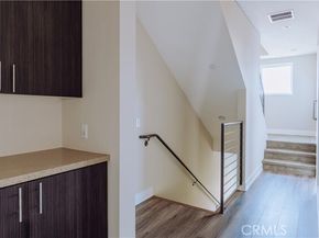 2753 Waverly Drive 1103, Los Angeles CA 90039
