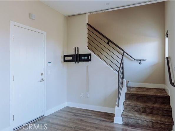 2753 Waverly Drive 1103, Los Angeles CA 90039