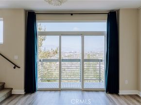 2753 Waverly Drive 1103, Los Angeles CA 90039