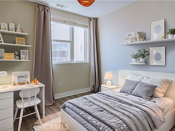 2753 Waverly Drive 1103, Los Angeles CA 90039