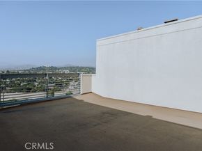 2753 Waverly Drive 1103, Los Angeles CA 90039