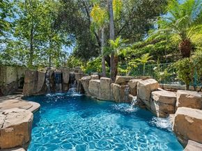7 Skylark, Laguna Hills CA 92679