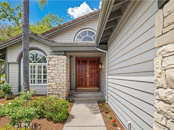 7 Skylark, Laguna Hills CA 92679