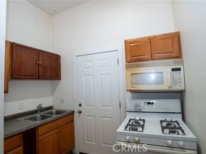 5618 Venice Boulevard, Los Angeles CA 90019