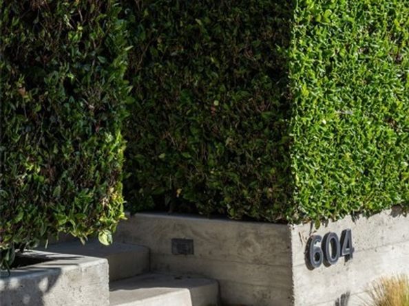 604 Begonia Avenue, Corona Del Mar (newport Beach) CA 92625