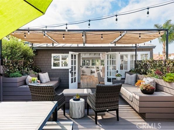 604 Begonia Avenue, Corona Del Mar (newport Beach) CA 92625