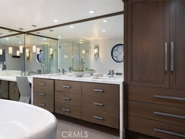 604 Begonia Avenue, Corona Del Mar (newport Beach) CA 92625