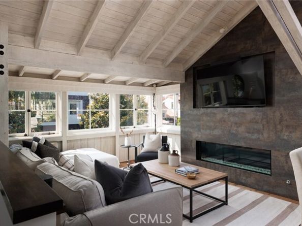 604 Begonia Avenue, Corona Del Mar (newport Beach) CA 92625
