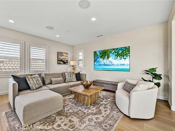 98 Pinnacle Dr, Lake Forest (el Toro) CA 92630