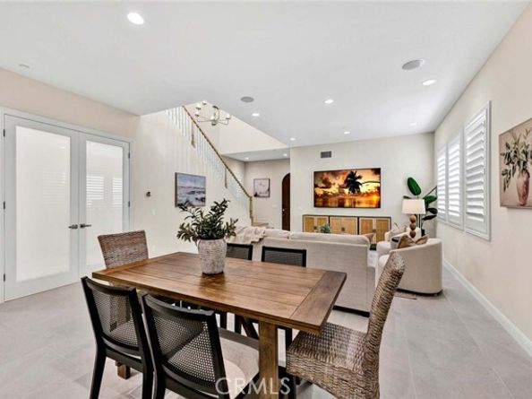 98 Pinnacle Dr, Lake Forest (el Toro) CA 92630