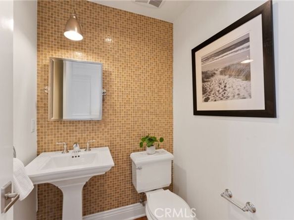 3201 4th Avenue Avenue, Corona Del Mar (newport Beach) CA 92625