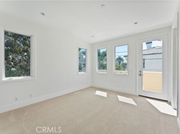 3201 4th Avenue Avenue, Corona Del Mar (newport Beach) CA 92625