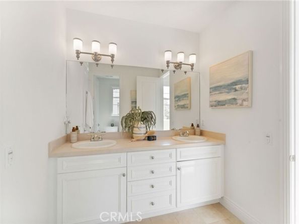 3201 4th Avenue Avenue, Corona Del Mar (newport Beach) CA 92625