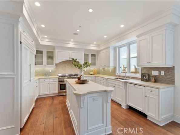 3201 4th Avenue Avenue, Corona Del Mar (newport Beach) CA 92625