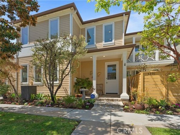 3201 4th Avenue Avenue, Corona Del Mar (newport Beach) CA 92625