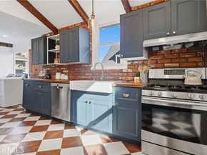 242 W 17th Street, San Pedro (los Angeles) CA 90731