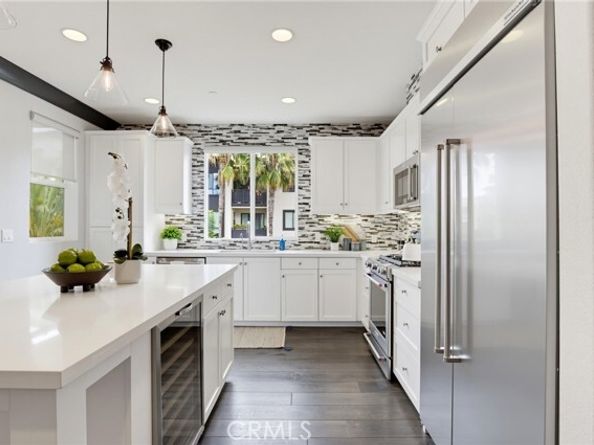 12526 W Fielding Circle 3, Los Angeles CA 90094