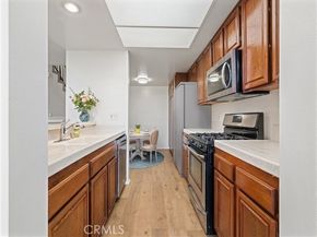 8180 Manitoba Street 302, Playa Del Rey (los Angeles) CA 90293