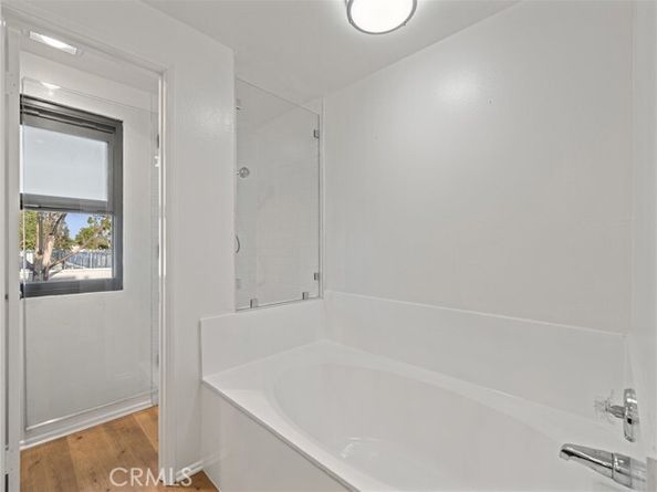 8180 Manitoba Street 302, Playa Del Rey (los Angeles) CA 90293