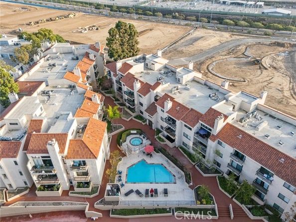 8180 Manitoba Street 302, Playa Del Rey (los Angeles) CA 90293