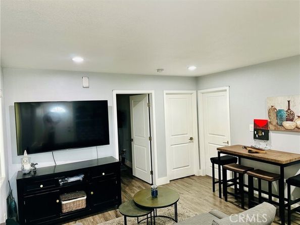 1311 E Pacific Coast, Wilmington (los Angeles) CA 90744