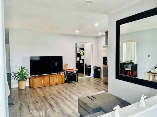 1311 E Pacific Coast, Wilmington (los Angeles) CA 90744