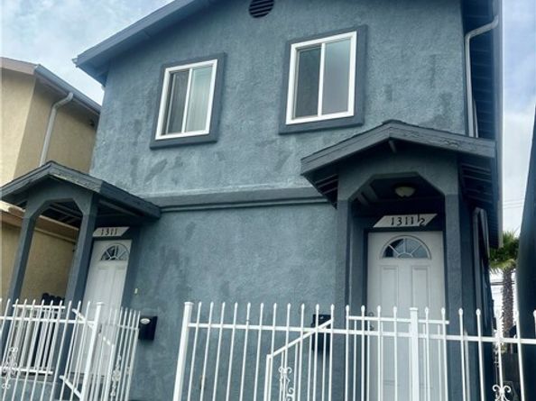 1311 E Pacific Coast, Wilmington (los Angeles) CA 90744