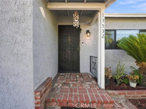 13532 Pierce St, Pacoima (los Angeles) CA 91331