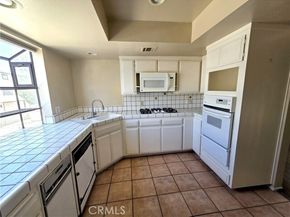 7650 Topanga Canyon, Canoga Park (los Angeles) CA 91304