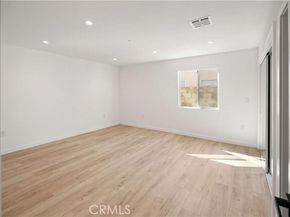 7842 Lasaine Avenue, Northridge (los Angeles) CA 91325