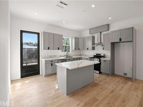 7842 Lasaine Avenue, Northridge (los Angeles) CA 91325