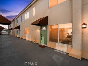 8800 Burnet Avenue 15, North Hills (los Angeles) CA 91343