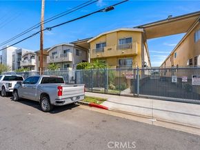 8800 Burnet Avenue 15, North Hills (los Angeles) CA 91343