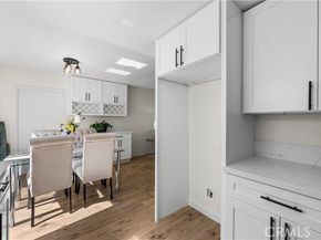 8800 Burnet Avenue 15, North Hills (los Angeles) CA 91343