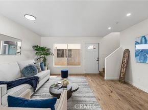 8800 Burnet Avenue 15, North Hills (los Angeles) CA 91343