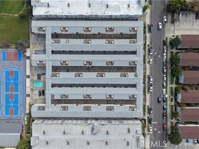 8800 Burnet Avenue 15, North Hills (los Angeles) CA 91343