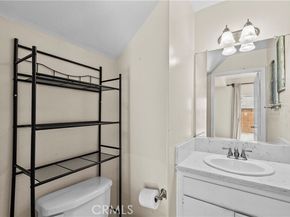 9400 Burnet 103, North Hills (los Angeles) CA 91343