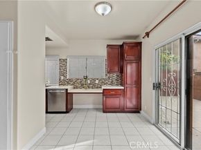 9400 Burnet 103, North Hills (los Angeles) CA 91343