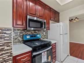 9400 Burnet 103, North Hills (los Angeles) CA 91343