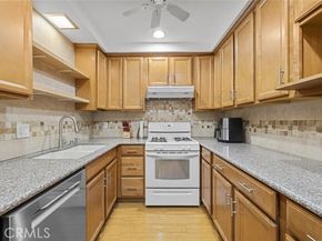 4445 Cartwright Avenue 106, Toluca Lake (los Angeles) CA 91602