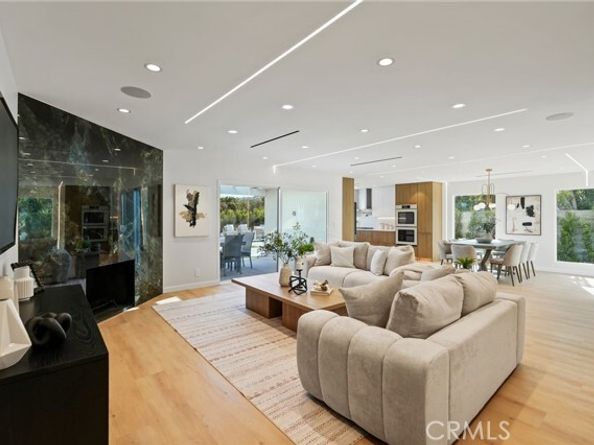 24118 Highlander, West Hills (los Angeles) CA 91307