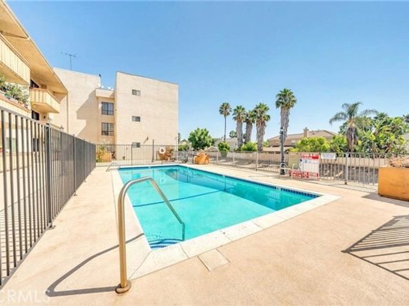 19029 Nordhoff Street 308, Northridge (los Angeles) CA 91324