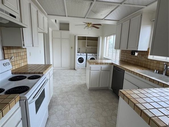 19029 Nordhoff Street 308, Northridge (los Angeles) CA 91324
