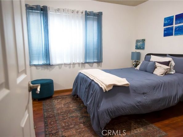 8554 Owensmouth Avenue, Canoga Park (los Angeles) CA 91304