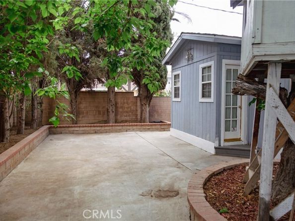 8554 Owensmouth Avenue, Canoga Park (los Angeles) CA 91304