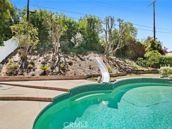 22666 Margarita Drive, Woodland Hills (los Angeles) CA 91364
