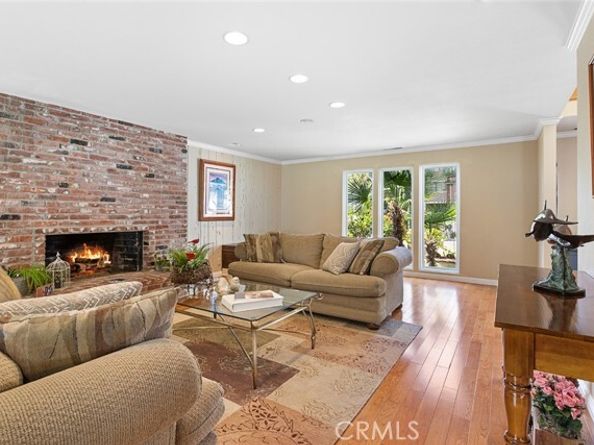 22666 Margarita Drive, Woodland Hills (los Angeles) CA 91364