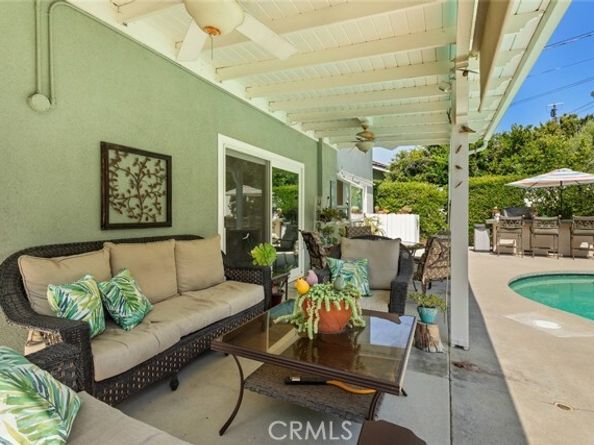 22666 Margarita Drive, Woodland Hills (los Angeles) CA 91364